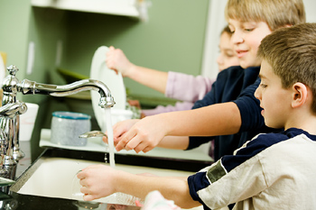 kids-helping-kitchen.jpg