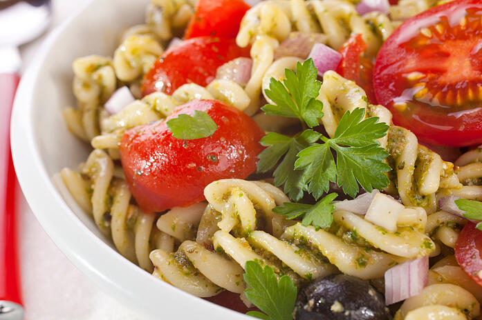 Mediterranean Macaroni and Bean Salad