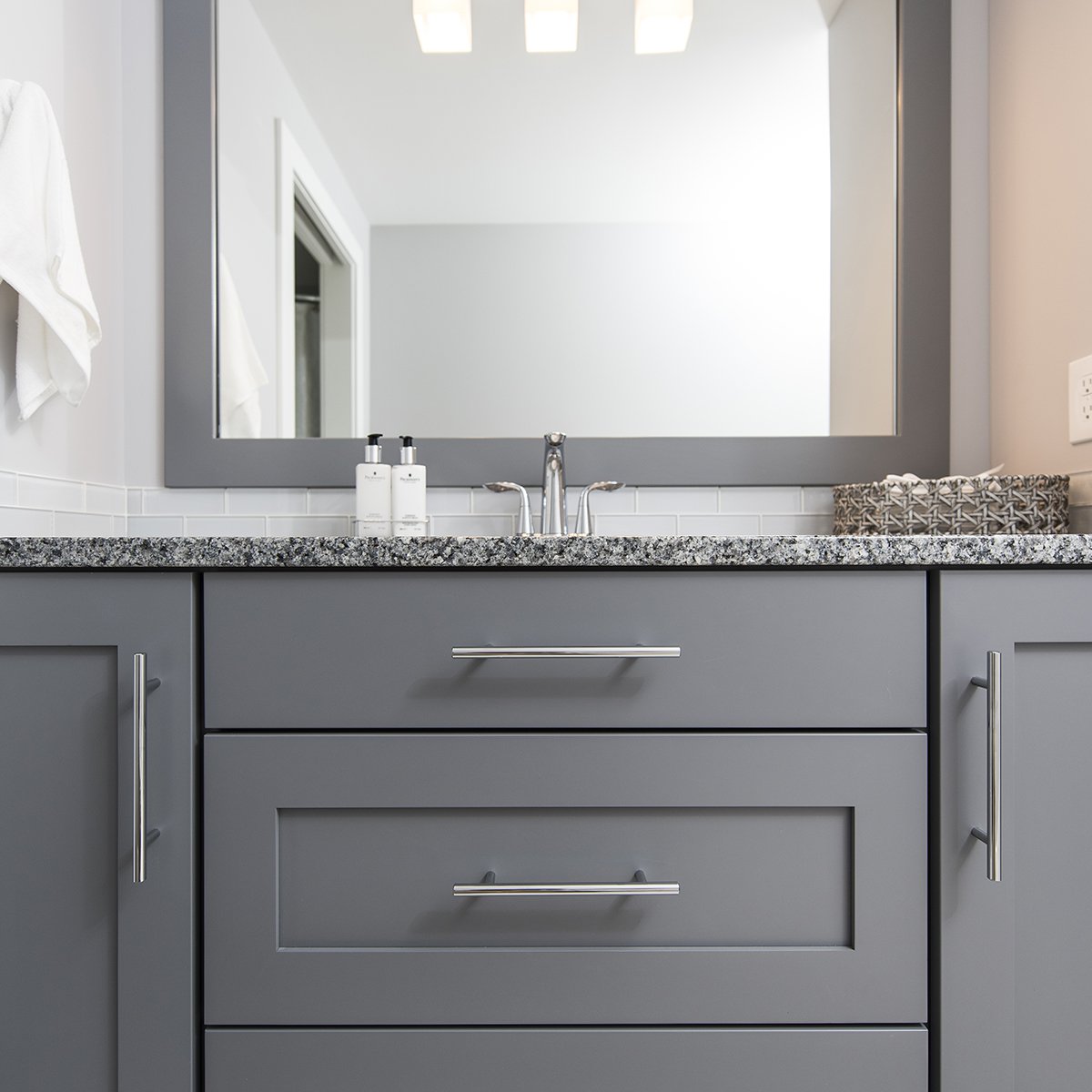 Brushed Polished Chrome Kitchen Bathroom Cabinet Door Drawer Furniture Handles 