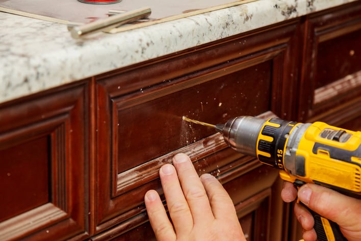 Envato_HingeInstallation_BG_4_17