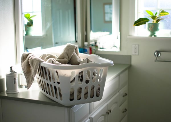 Envato- blog image- laundry room design-cabinets- 06.12.25 (1)