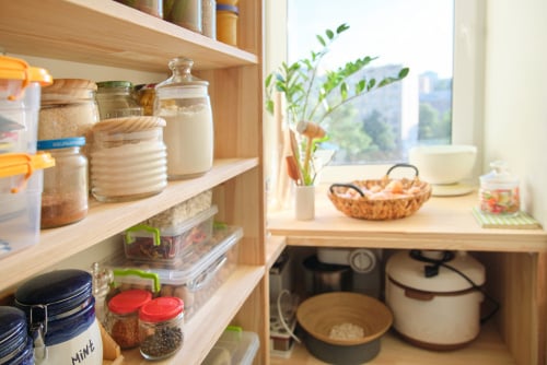 How to store all necessities in a small kitchen