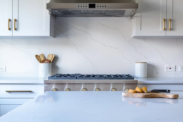 white airy, spacious east to decorate timeless style kitchen