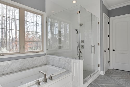 Shutterstock_Should shower doors be frosted_Blog_April 19