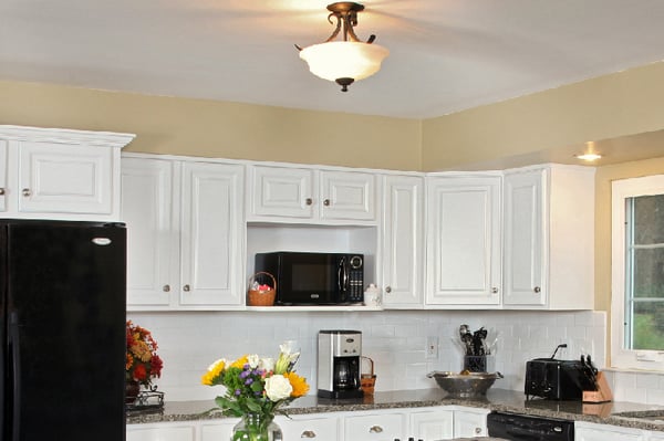 10-kitchen-upgrade-mistakes-light-fixture