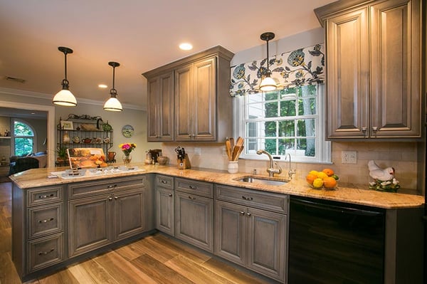5 Steps To A Farmhouse Kitchen, Farmhouse Style Kitchen With Dark Cabinets