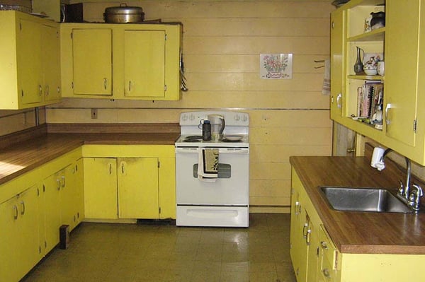 5 Ways To Tell If Your Cabinets Need, When Do Kitchen Cabinets Need To Be Replaced