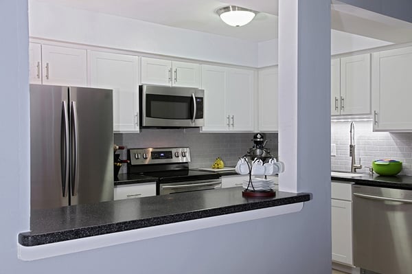 Design Tips for a Small Kitchen Makeover