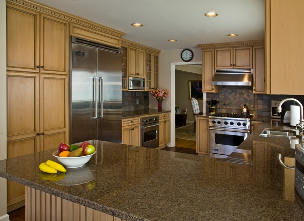 Glazed Maple Kitchen Cabinets