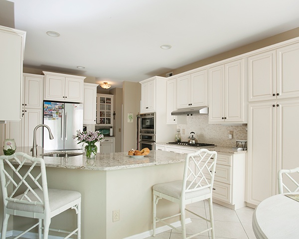 The Reasons Why White Cabinets Remain Ever-Popular