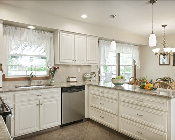 Matching Kitchen Lighting with Hardware