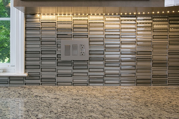 Stacked Glass Backsplash from the Crystal Springs Collection