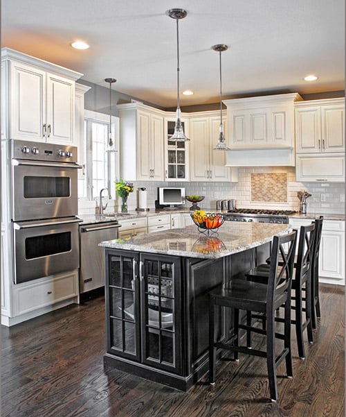 wood-farmhouse-kitchen-5