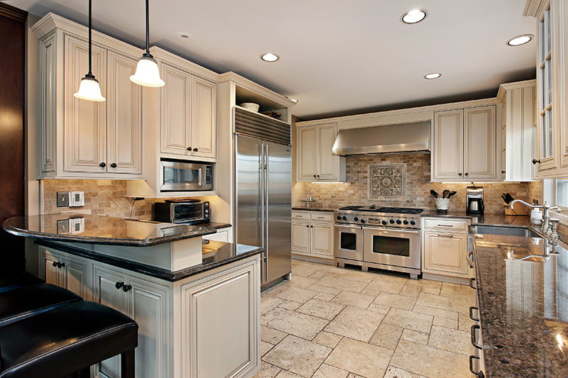 Traditional White Kitchen Design