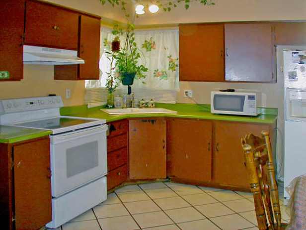 Outdated Kitchen Design